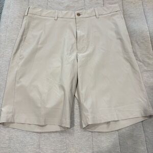 Walter Hagen 11 Majors Men's Cream/Light Tan Golf Shorts, Waist 36, 10” Inseam